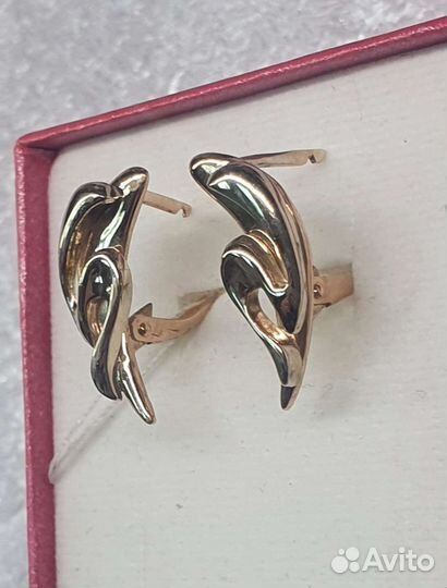 Золотые серьги 4,9 гр