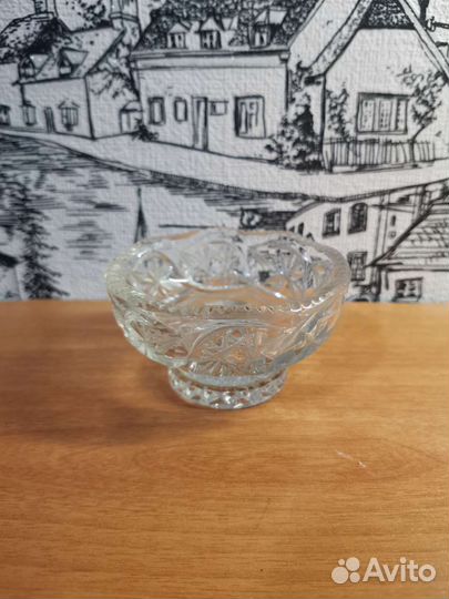 Хрустальная вазочка