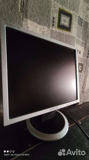 Монитор Samsung