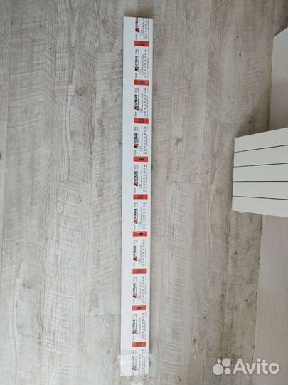 Подоконник пластиковый новый 180х15 см