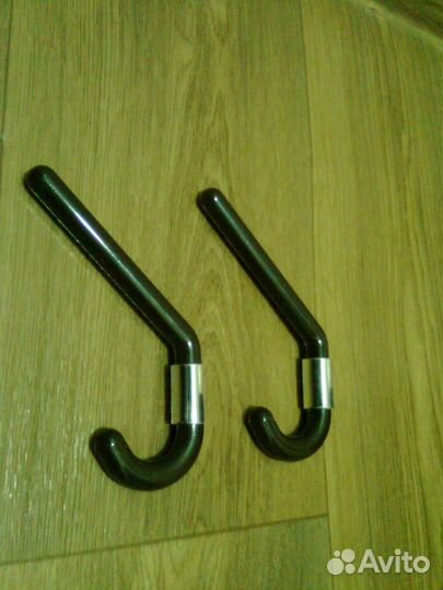 Крючки для вешалки