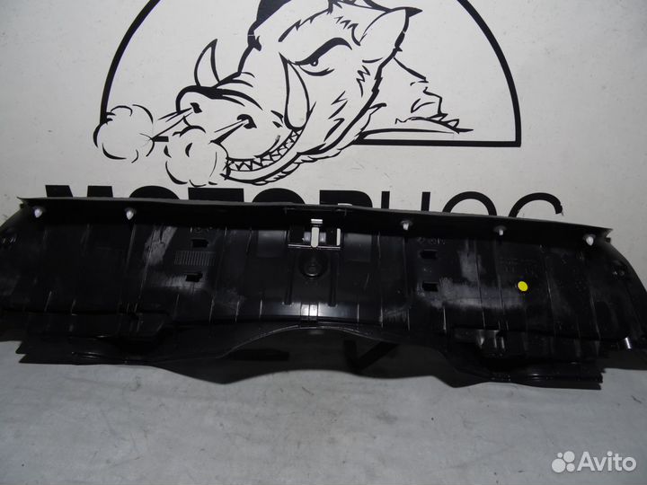 Обшивка задней панели lexus RC 350