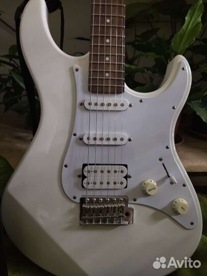 Электрогитара Yamaha Pacifica 012 комбо yamaha K/T