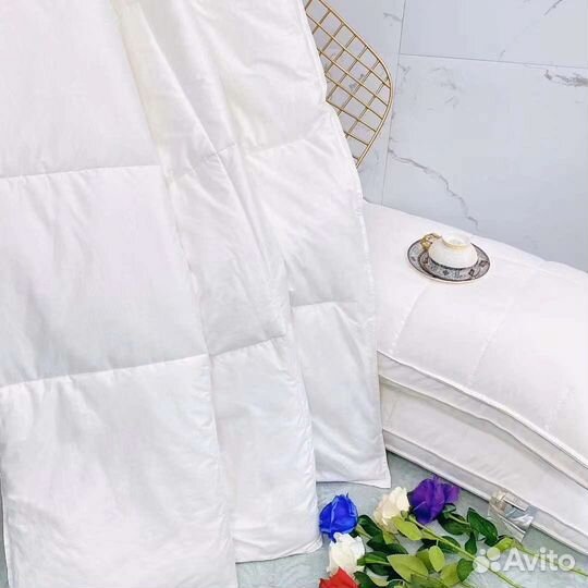 Одеяло и подушки разные модели