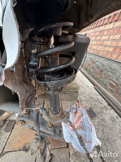 Daewoo nexia Стойки передние в сборе