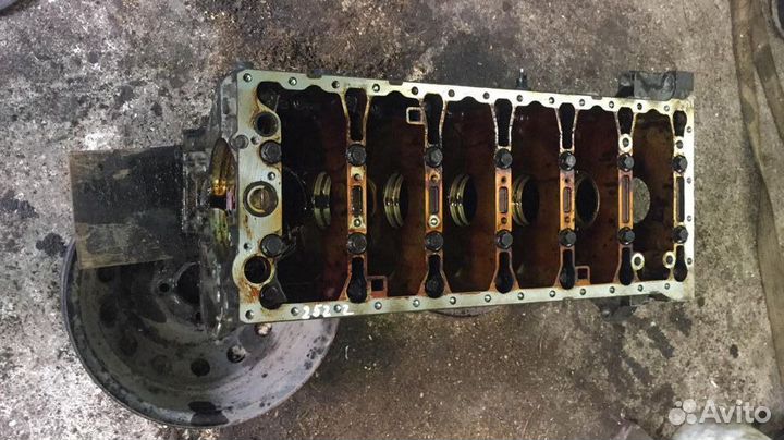 Блок цилиндров двигателя Volvo S80 I TS XY 2.9 2.8