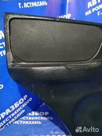 Задняя левая обшивка двери Chevrolet Niva