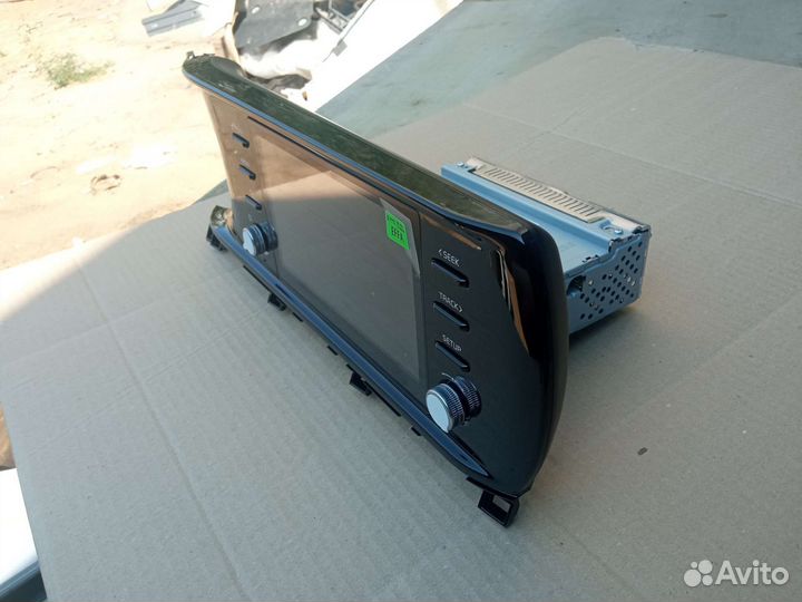 Магнитола шгу Kia K5 оригинал