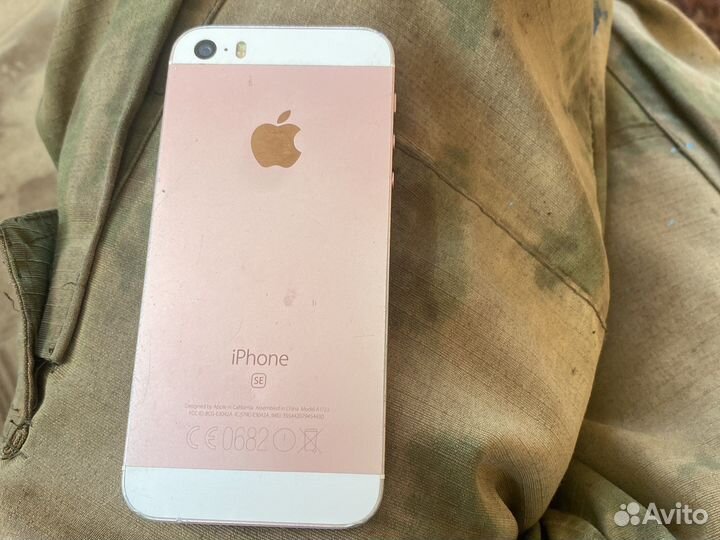 iPhone SE, 16 ГБ