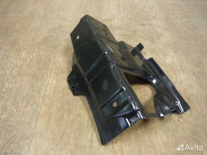 Усилитель панели фонаря правого Toyota Cruiser 200