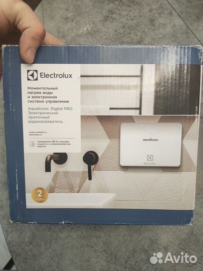 Проточный водонагреватель electrolux