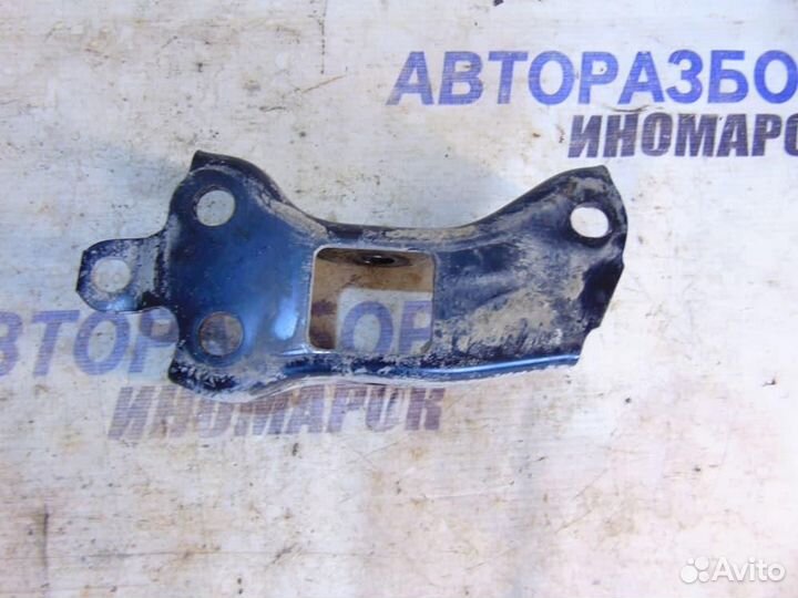 Кронштейн заднего рычага для Toyota RAV 4 2013