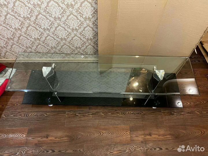 Стеклянная тумба под тв