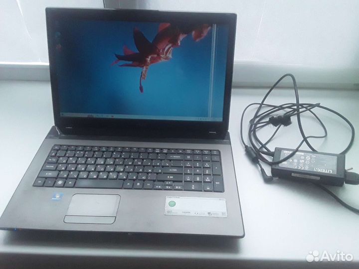 Acer 7560g 17.3 экран