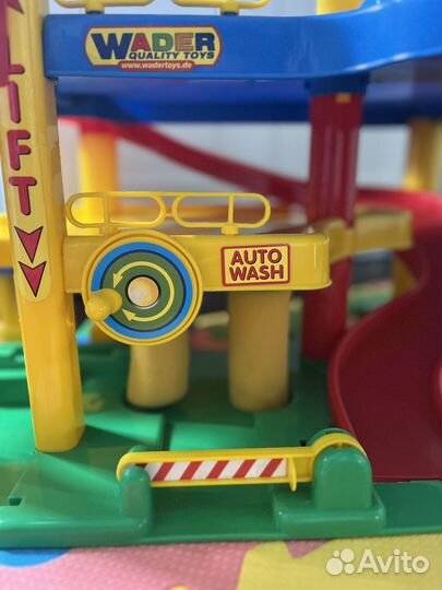 Гараж (паркинг) с машинками Полесье