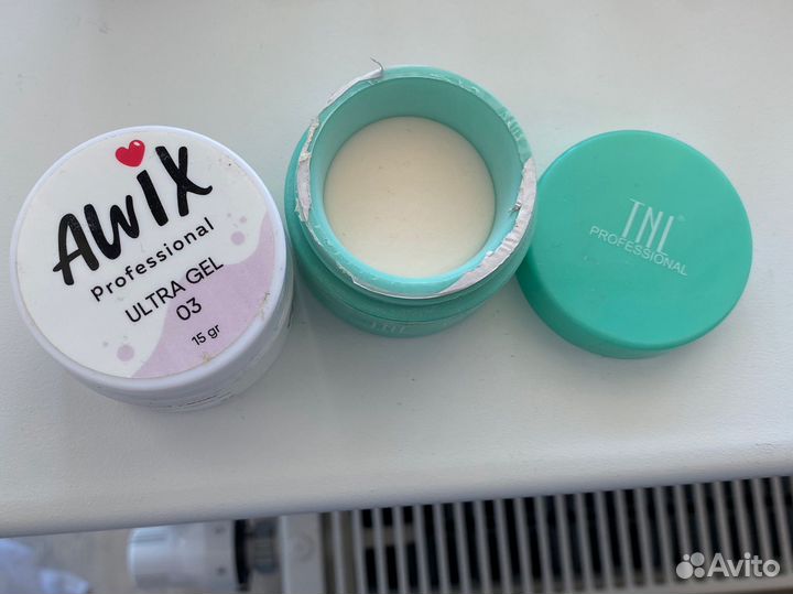 Акриловая пудра для наращивания ногтей