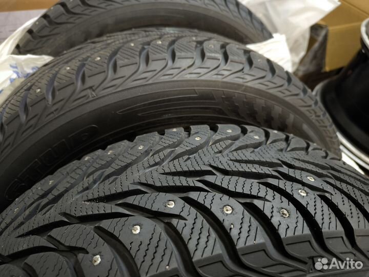 Yokohama IceGuard Stud IG65 225/65 R17 102T