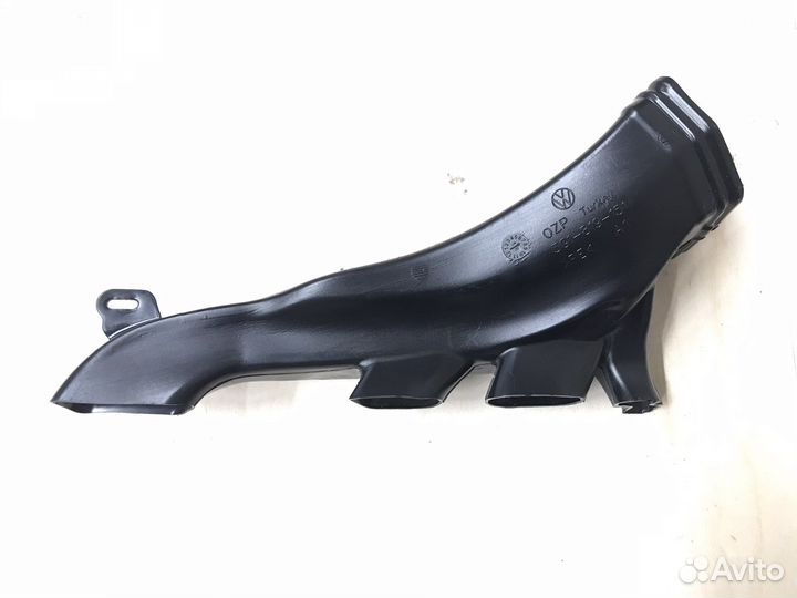 Воздуховод обдува ног Passat B8