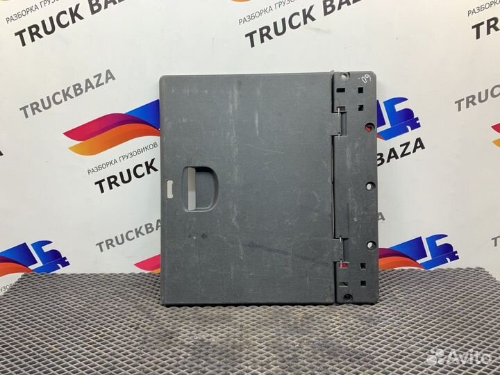 0008430564 Крышка (дверца) бардачка