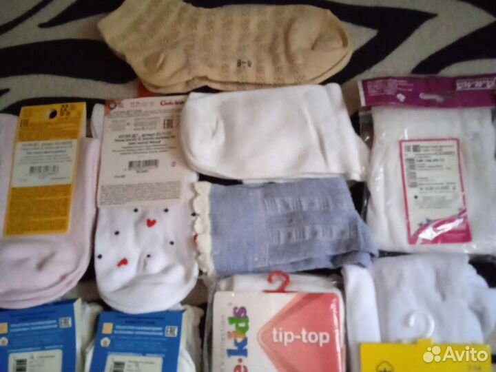 Новые чулочно-носочные изделия для девочек пакетом