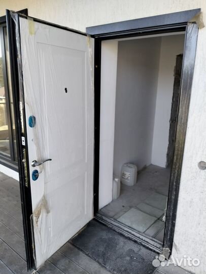 Дверь входная металлическая уличная