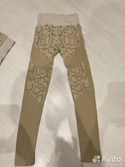 Спортивный костюм женский