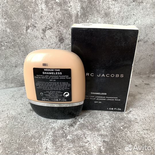 Marc Jacobs Тональная основа