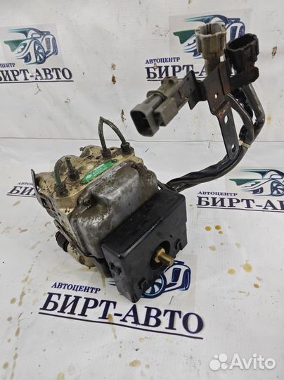 Блок ABS (насос) Nissan Maxima A32 (1994—2000)