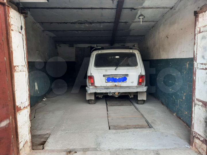 Гараж, > 30 м²