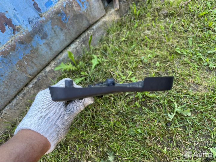 Подиум под гос номер Мереседес W212 до рестайлинг