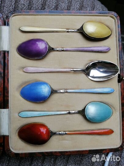 Серебряные ложечки гильоше