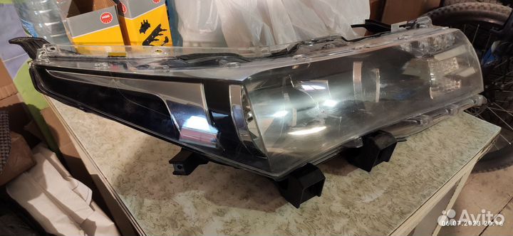 Фары Toyota Corolla