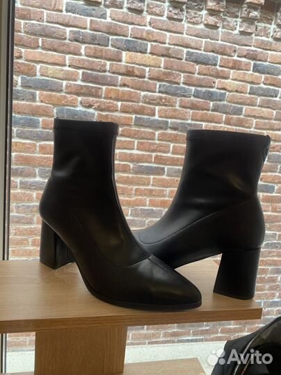 Ботильоны на низком каблуке