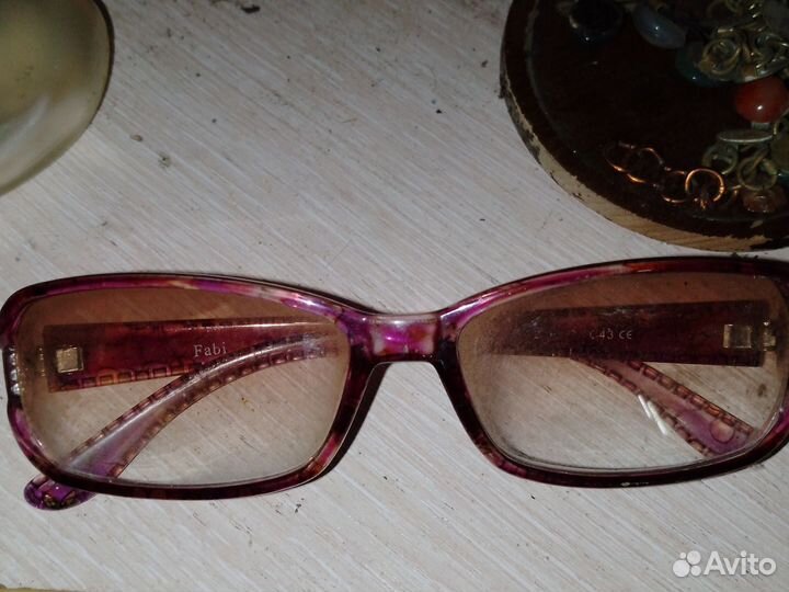 Солнцезащитные очки женские