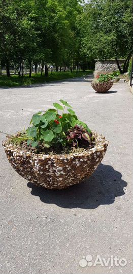 Вазон Волна бетонный уличный