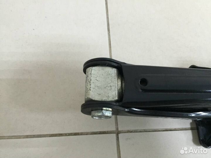 Домкрат Hyundai i40 VF 2011