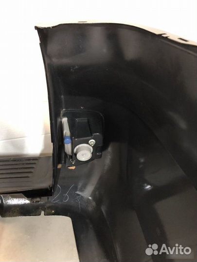 Бампер задний Toyota Land Cruiser 200