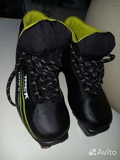 Лыжные ботинки