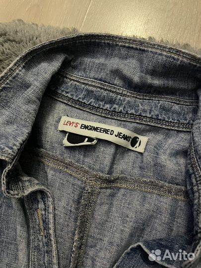 Джинсовая куртка levis