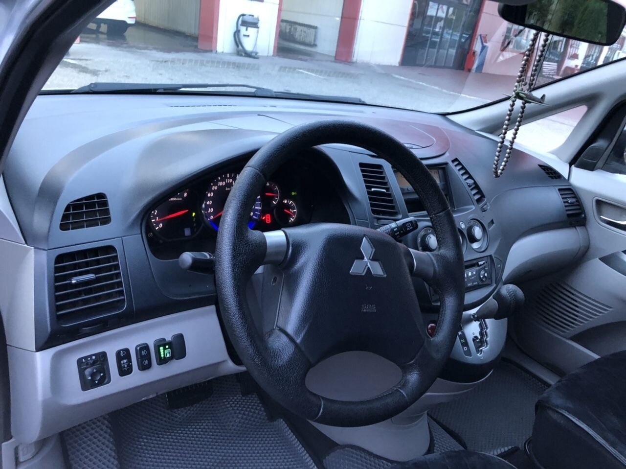 Mitsubishi Grandis: фото владельца