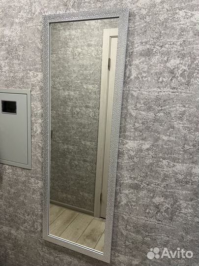 Зеркало настенное в прихожую