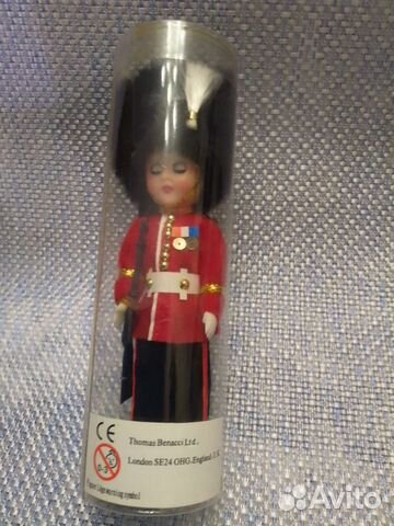 Кукла - королевский британский гвардеец