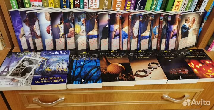 Исторические и любовные романы, детективы