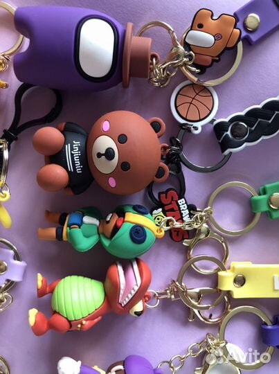 Трендовый брелок игрушка