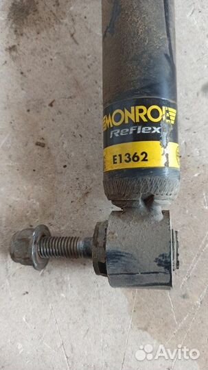 Амортизатор задний Renault Scenic 1.5 K9K734 2008