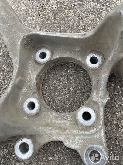 Задний кулак Ford Mustang 6 gen