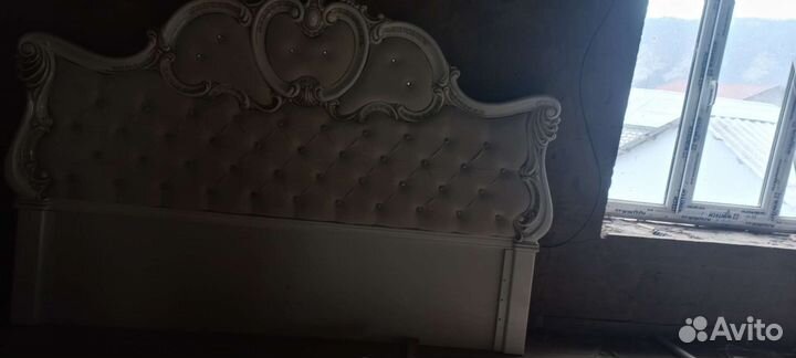 Спальный гарнитур бу белый