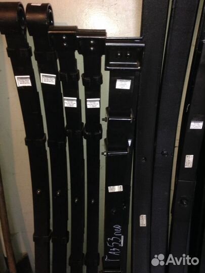 Рессоры в ассортименте,стремянки,втулки,подушки