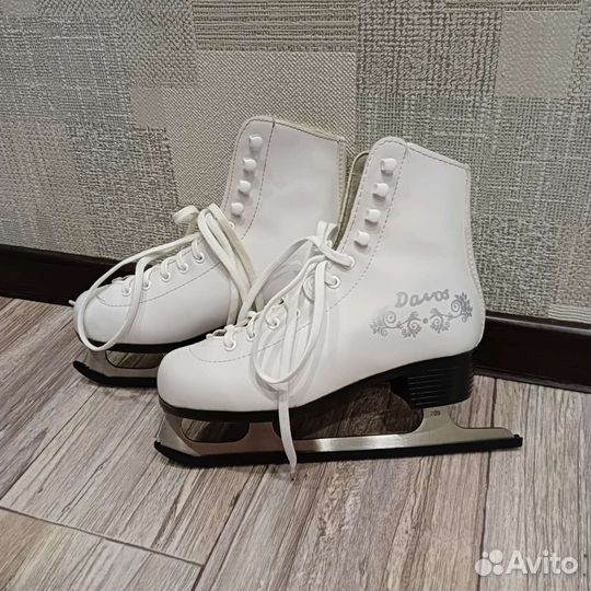 Коньки фигурные