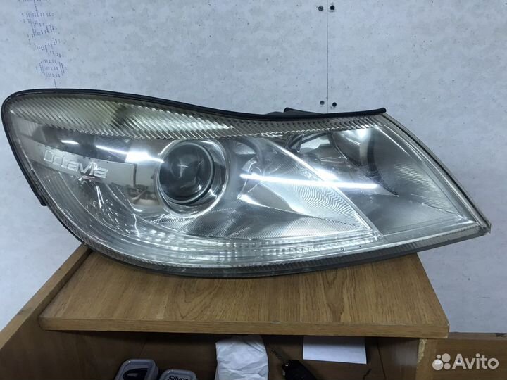 Фара правая шкода окт яА5